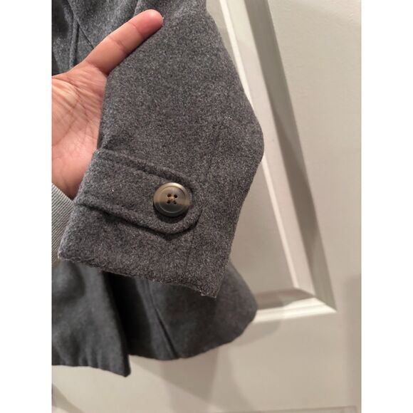 Old Navy Girl Grey Pea Coat Button Down Style & Thick - Size 3T - Picture 7 of 12
